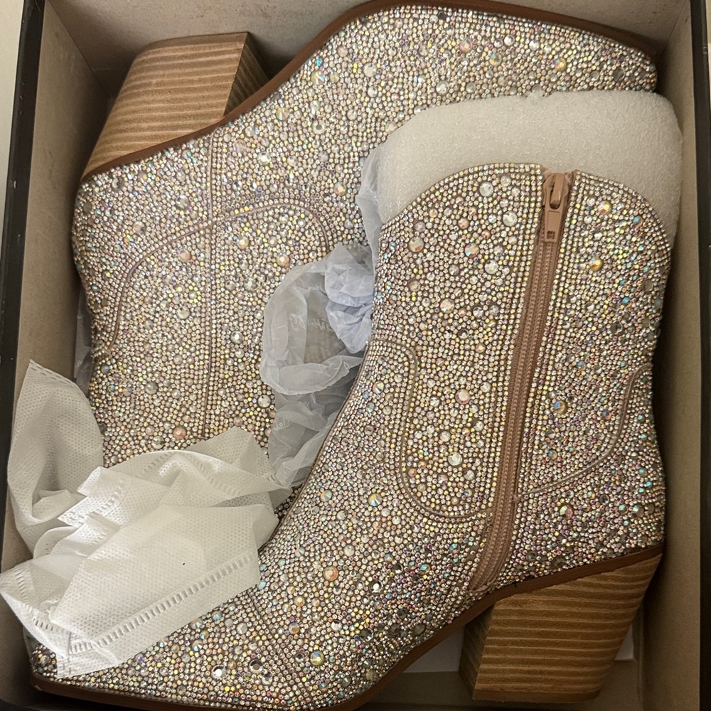 NWT Betsey Johnson Sparkling Rhinestone Ankle Boots size 9 bridal